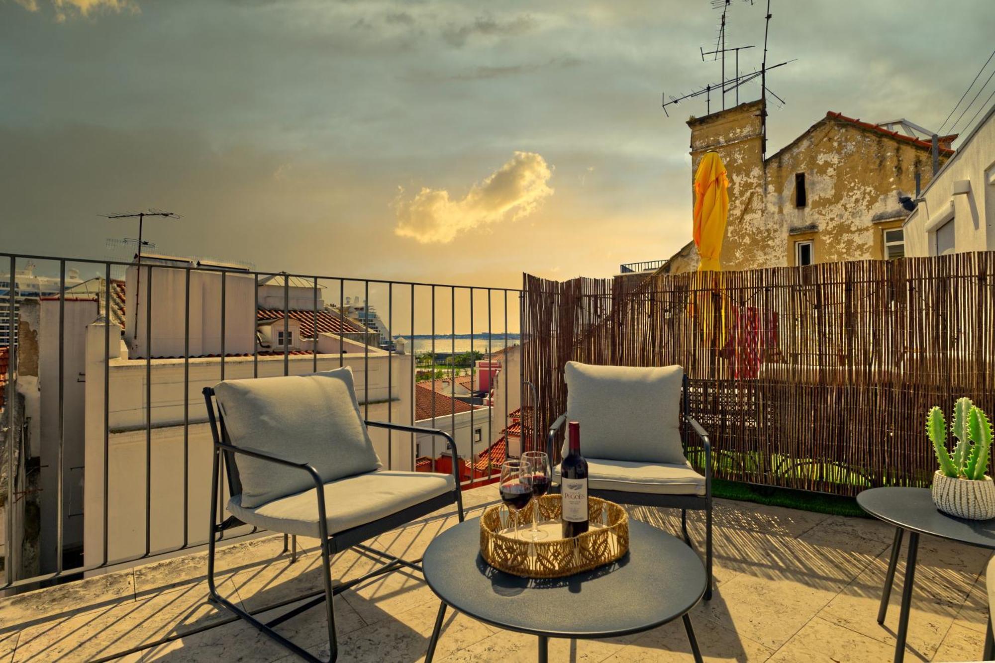 Inloveapartments - Luxury In Alfama Lisbon Exterior photo